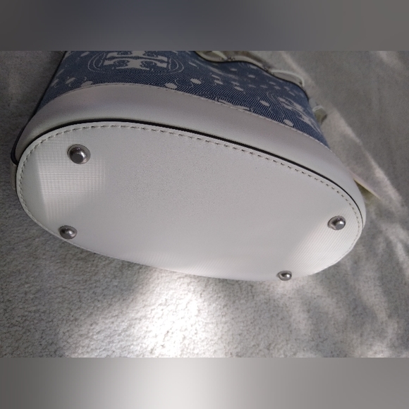 BRAND NEW Tory Burch T Monogram Denim Bucket Bag - Picture 5 of 8